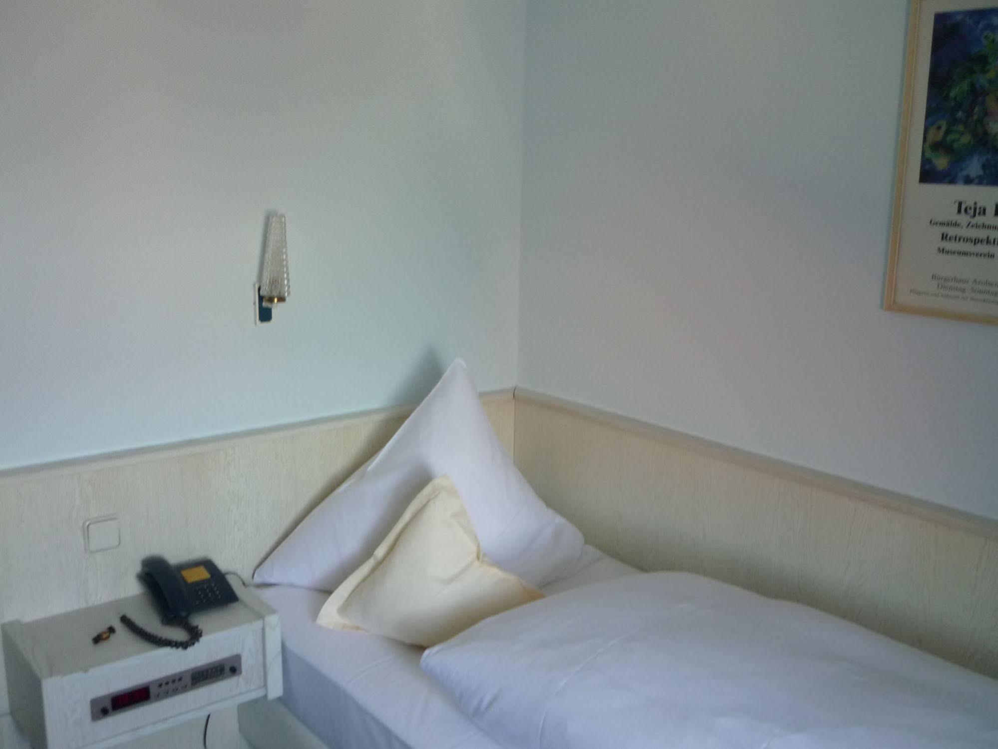Brauhaus-Hotel Bad Arolsen Exteriör bild