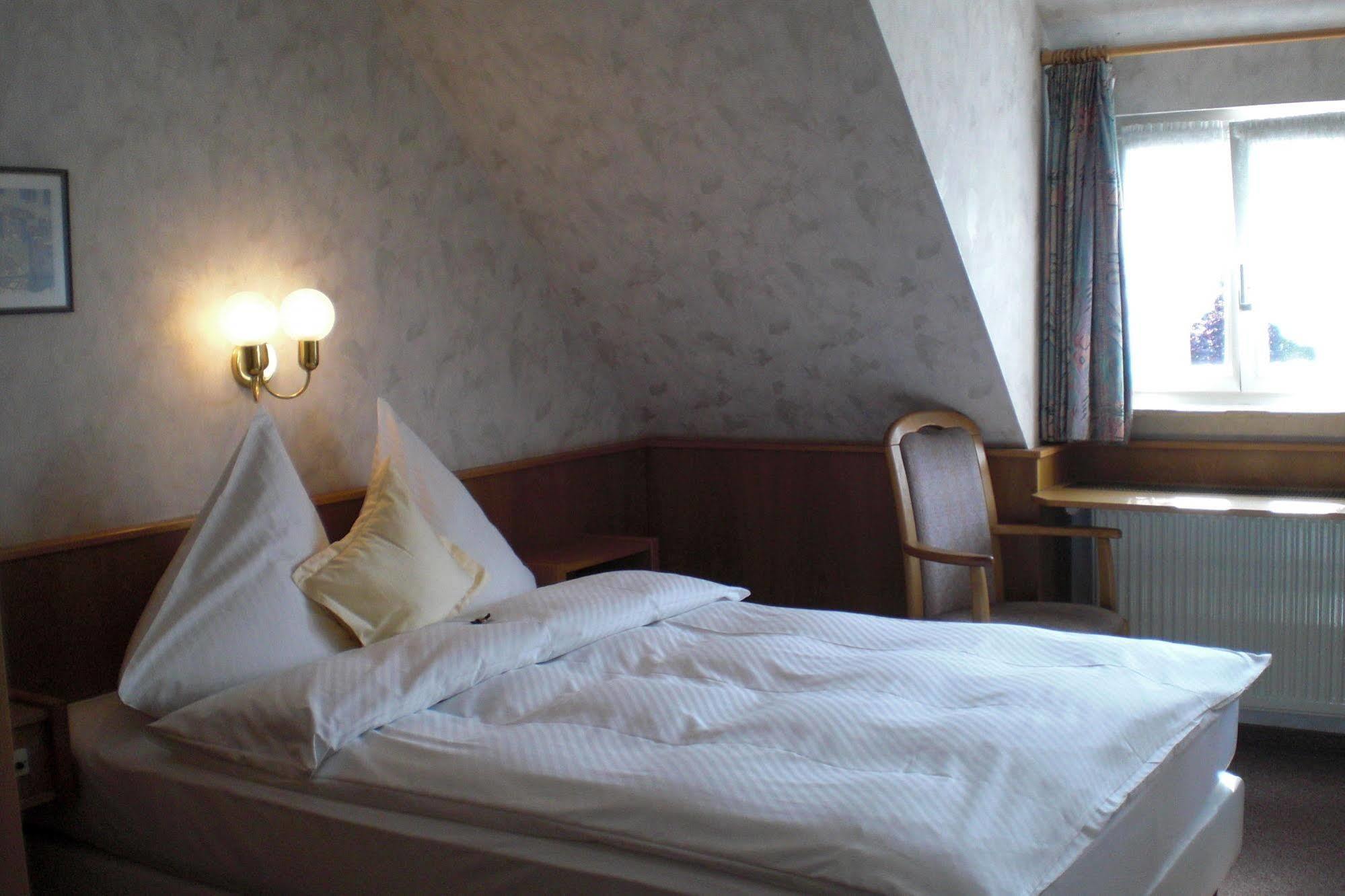 Brauhaus-Hotel Bad Arolsen Exteriör bild